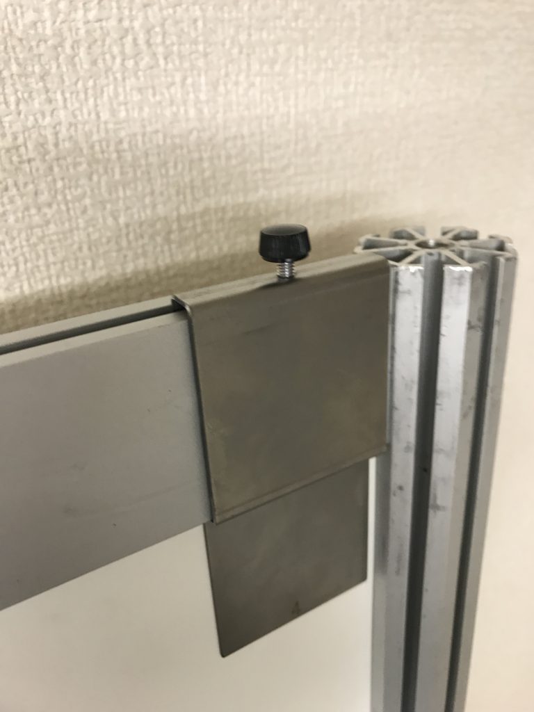 展示会パネル取付金具